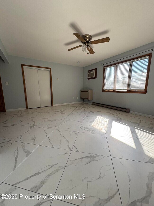 Foto del edificio - 559 Penn Ave