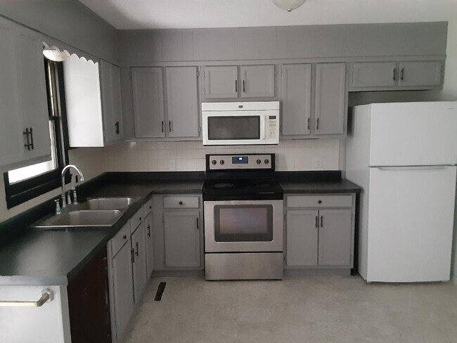Foto del edificio - 2813 Brookview Ave
