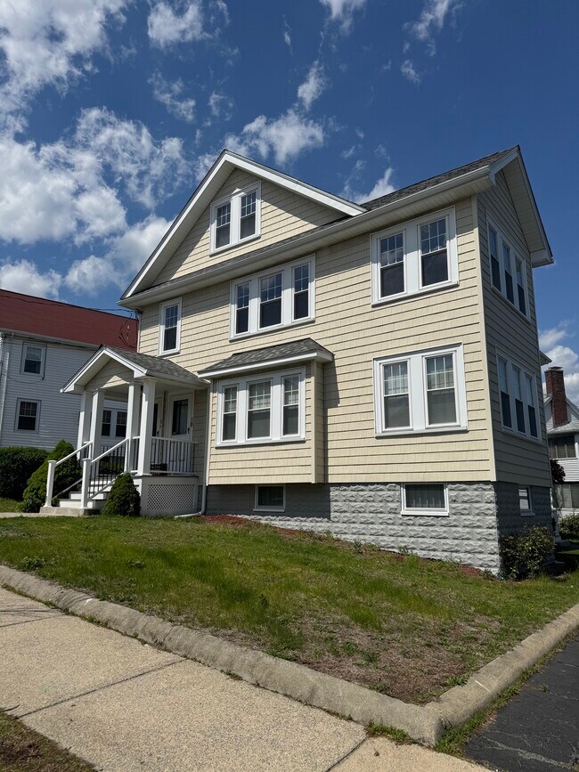 Building Photo - 61 Templeton Pky
