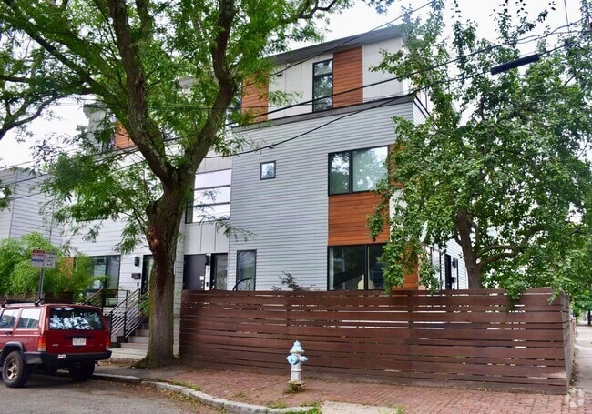 Building Photo - 58 Lincoln St