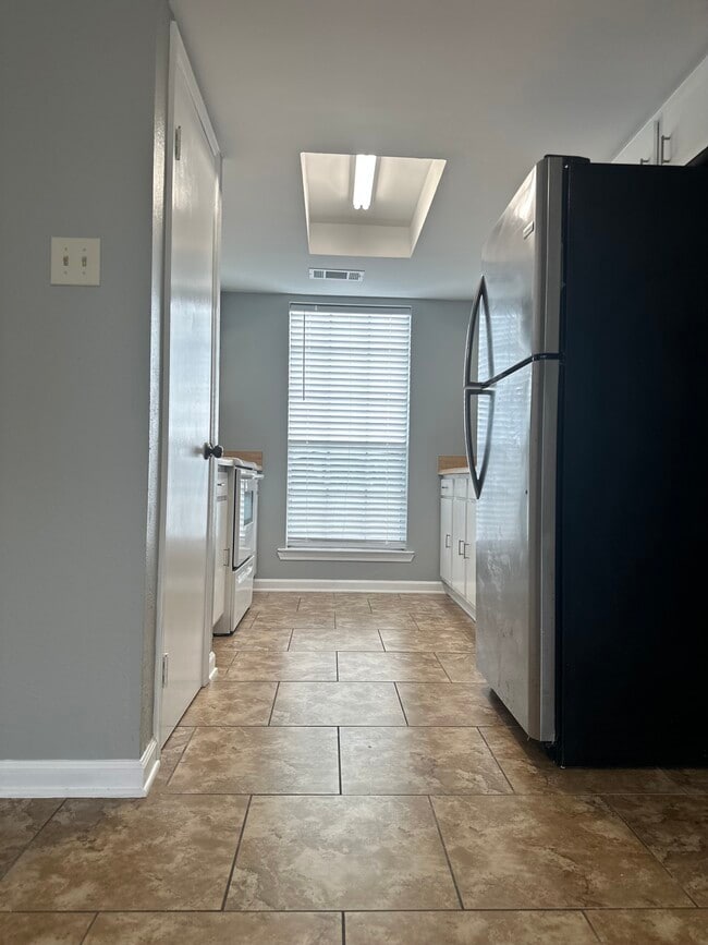 Photo - 1413 Central Ave Apartment