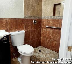 Building Photo - 3826 Miho