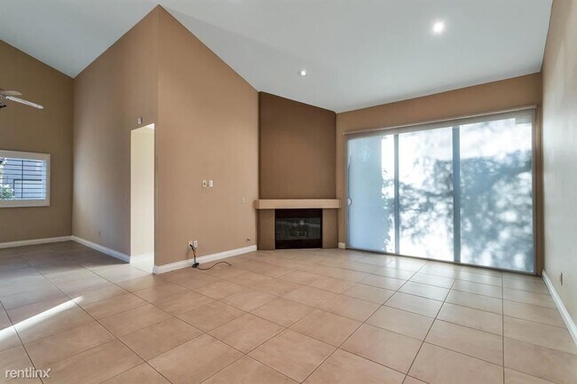 Building Photo - 2 br, 2 bath Condo - 38351 Crocus Ln