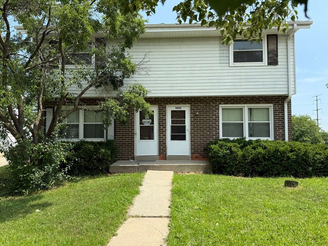 Primary Photo - 9056 N Joyce Ave
