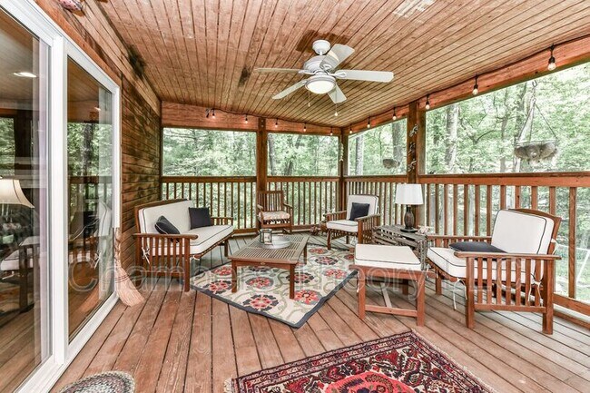 Foto del edificio - 3045 Promenade Pl