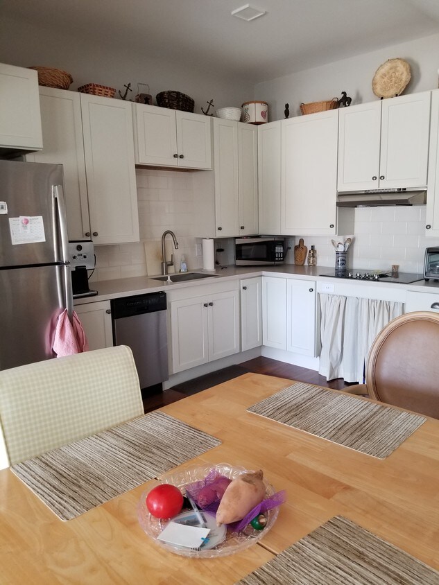 Kitchen - 65 Market St