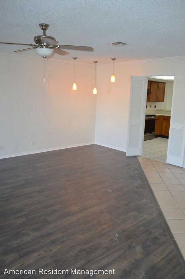 Building Photo - 3 br, 2 bath House - 13810 Crested Point