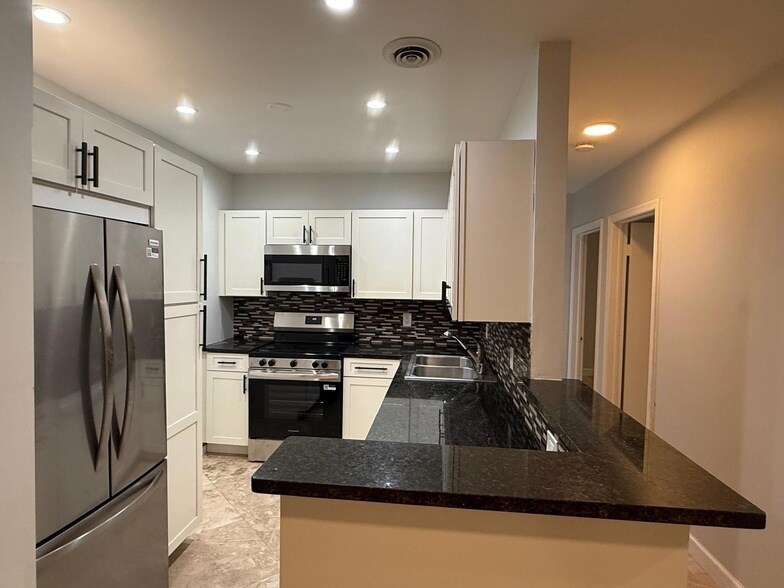 Foto principal - 5700 NE 22nd Way