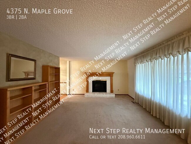 Foto del edificio - 4375 N Maple Grove Rd