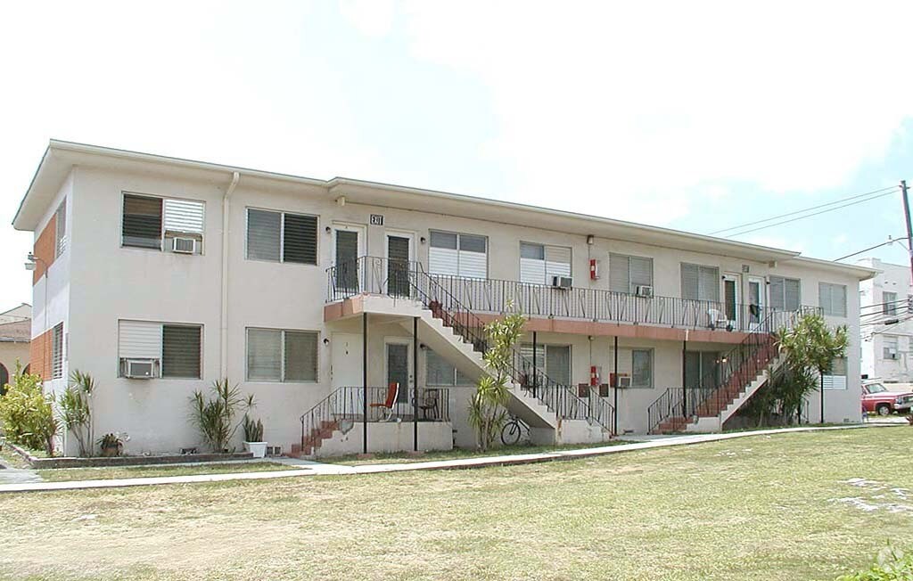 Main View - 1911 SW 2nd St