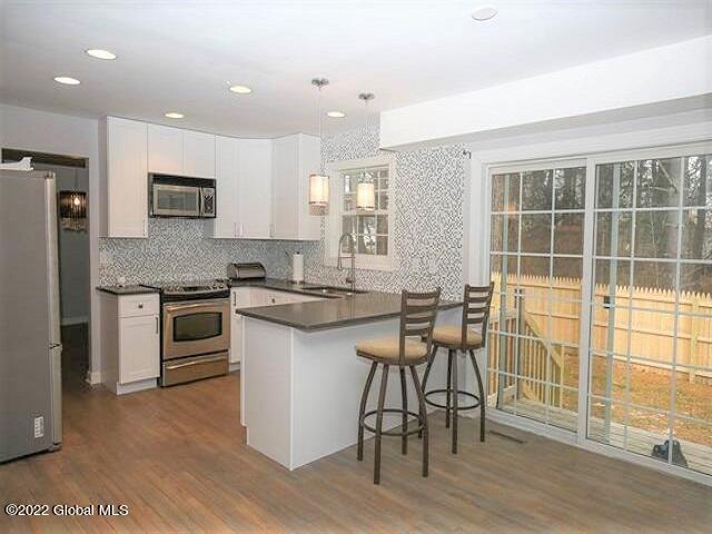 Building Photo - 4 Round Table Rd