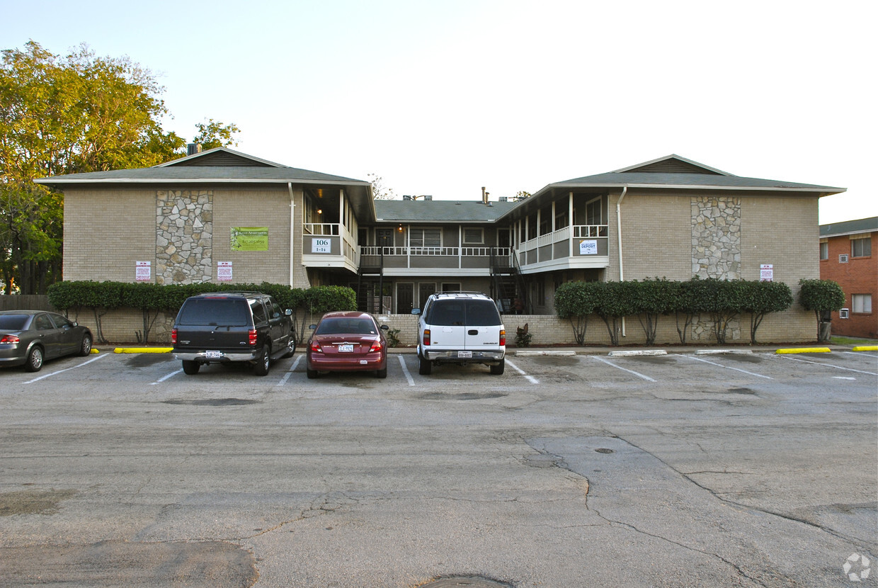 Building Photo - Kelly Apartments