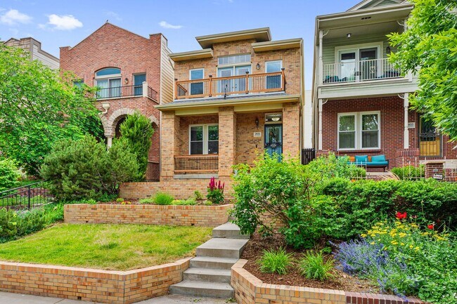 Foto del edificio - 3 bed, 4 bath LoHi single family home with 2 car detached garage