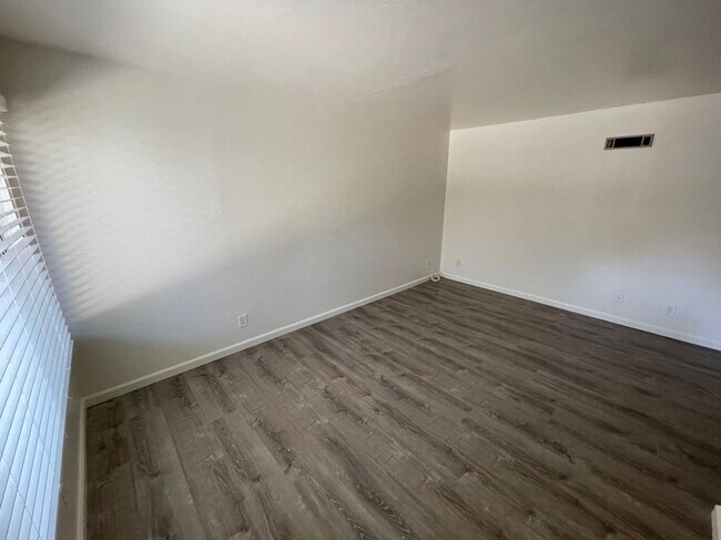 Foto del edificio - 4738 33rd St