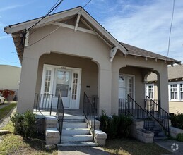 Building Photo - 4718 Euphrosine St