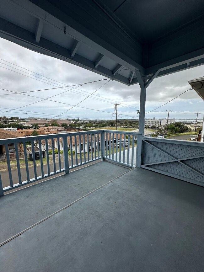 Foto del edificio - AIEA HEIGHTS NEWLY RENOVATED 4 BEDROOM, 2 ...