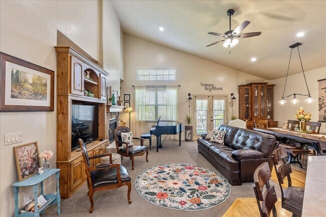 Foto del edificio - 1747 W Little Willow Cove