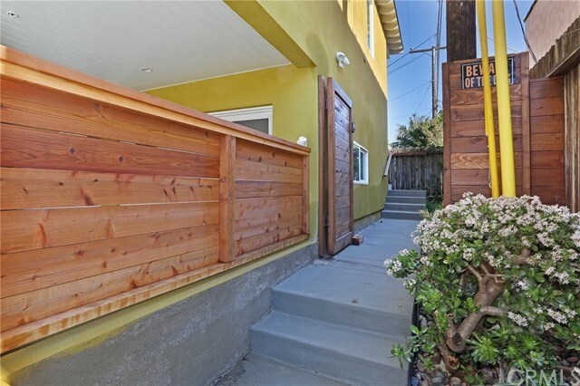 Building Photo - 102 Avenida Santa Inez
