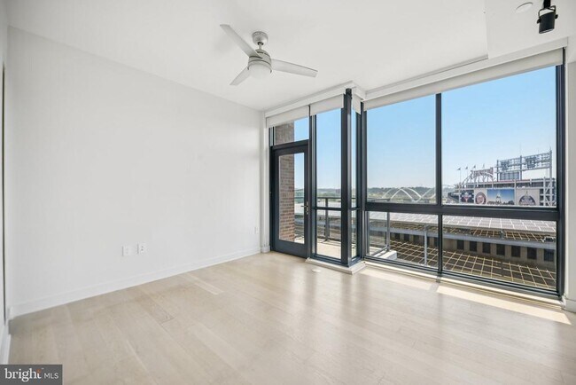 Foto del edificio - 70 N St SE