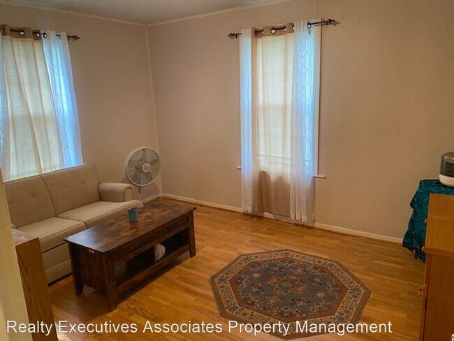 Building Photo - 2 br, 1 bath House - 618 Eagleton Road