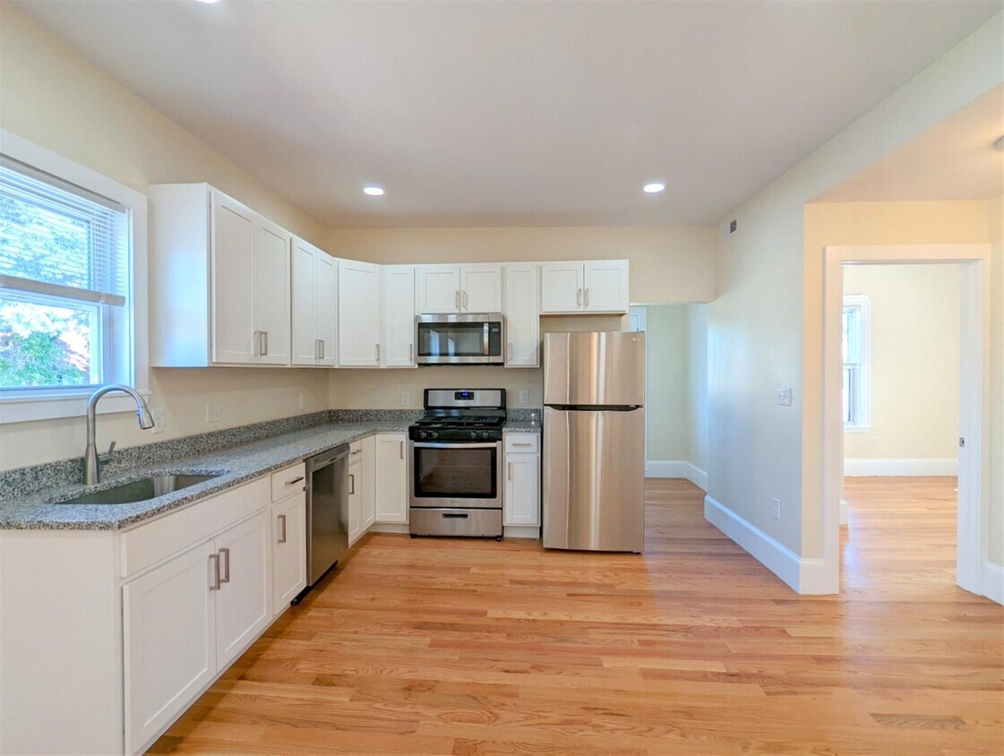 Foto principal - 73 Merriam St