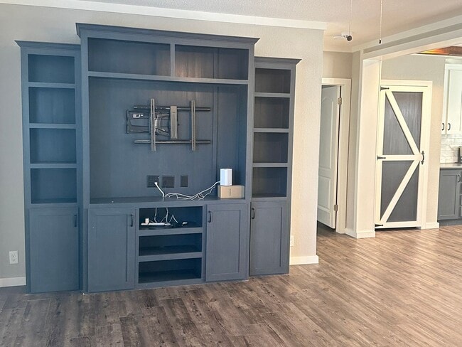 Building Photo - Modern Modular in Edna