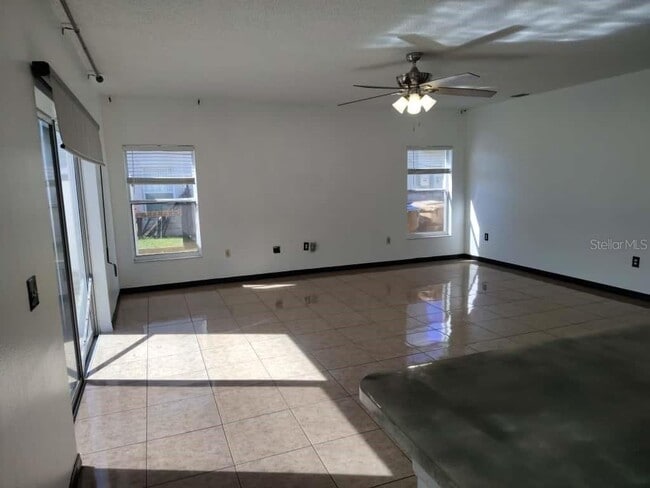 Foto del edificio - 4422 Evergreen Forest Loop