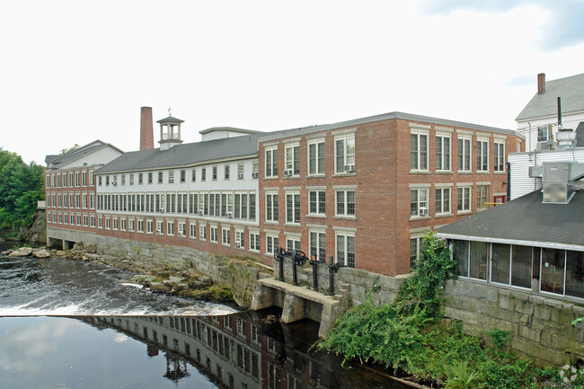 Building Photo - Milford Mill & Lindsey Landing  Apartments