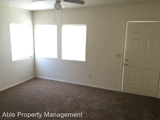 Foto del edificio - 2325-2327 Chester Ln
