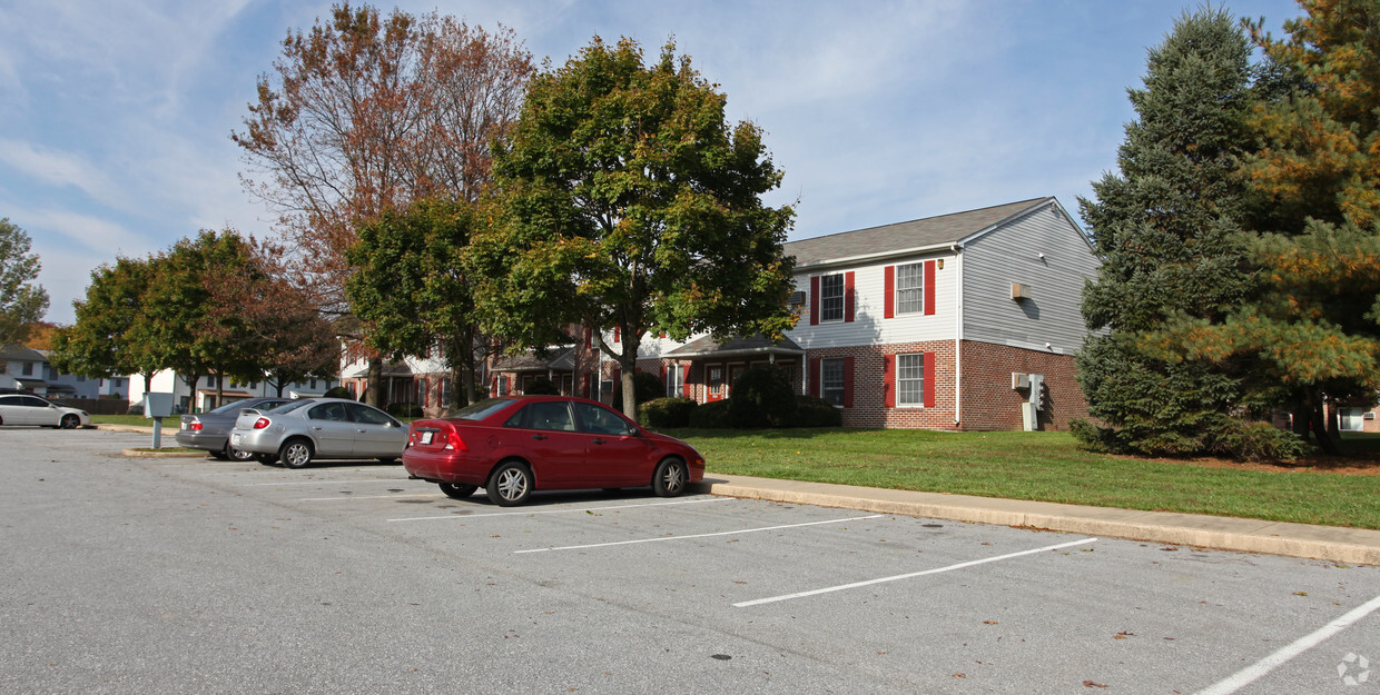 Primary Photo - Turnquist Apartments