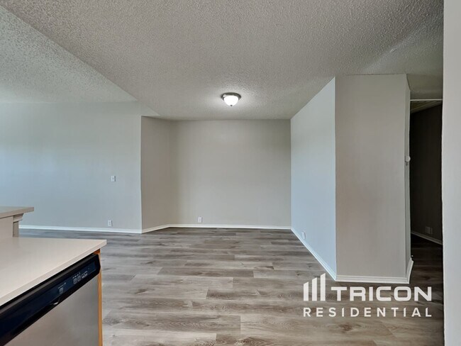 Building Photo - 4513 Merlot Dr