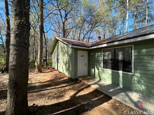 Primary Photo - 1635 Cedar Shoals Dr