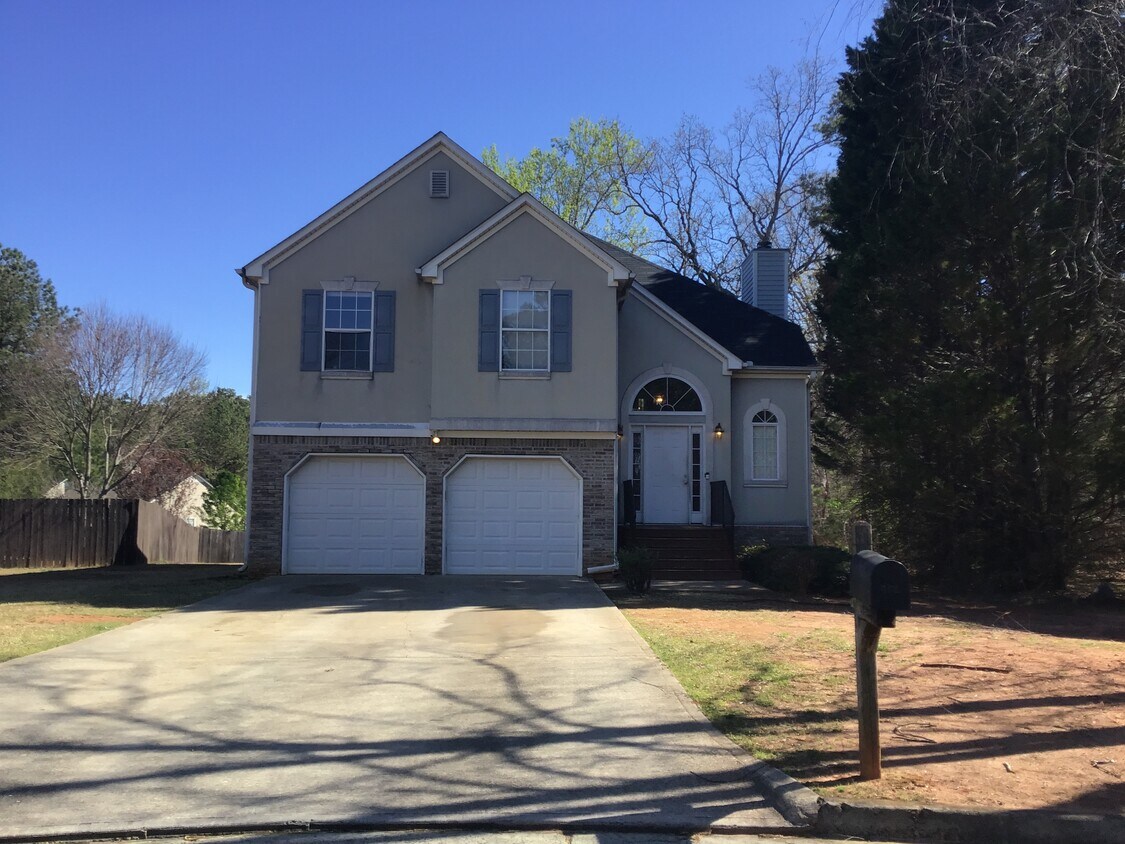 Primary Photo - 952 Crest Ridge Dr SW