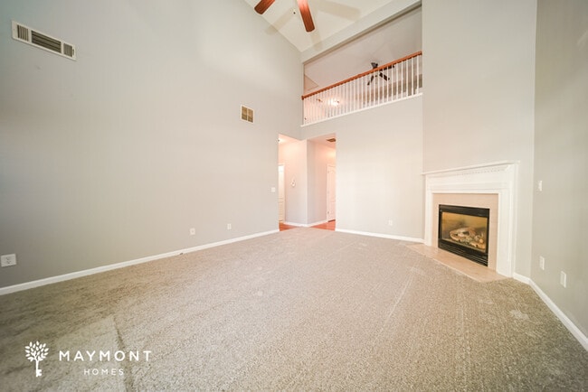 Building Photo - 6292 Colonial Vw