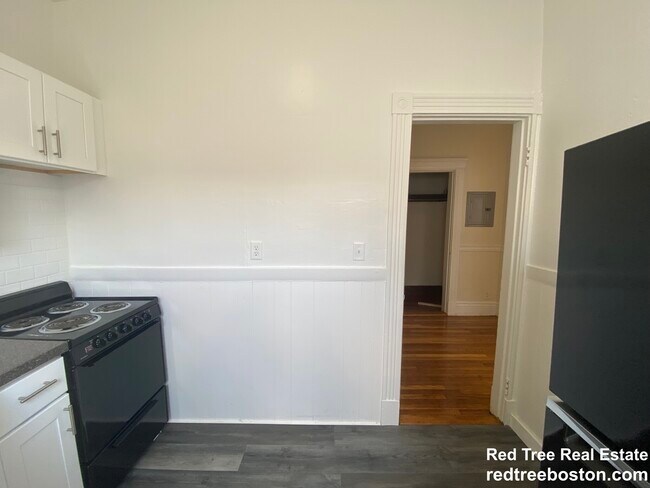 Building Photo - 5 Walbridge St