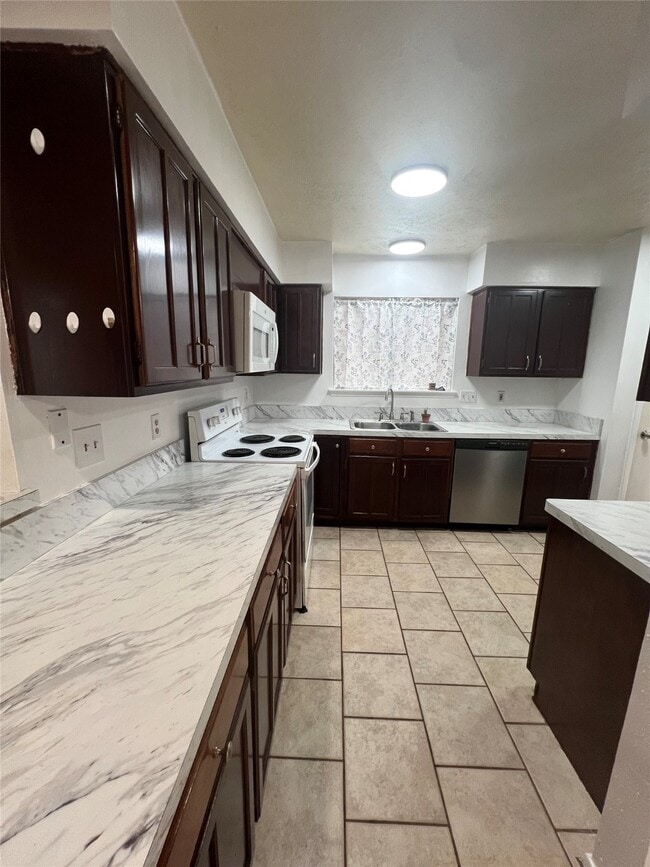 Foto del edificio - 21215 Verdecove Ln
