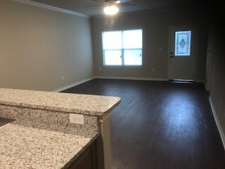 Foto del edificio - 2216 N Elm St