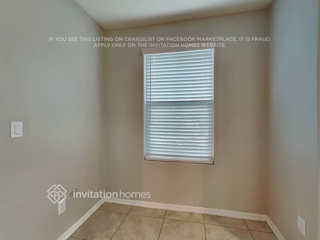 Building Photo - 8019 W Agora Ln