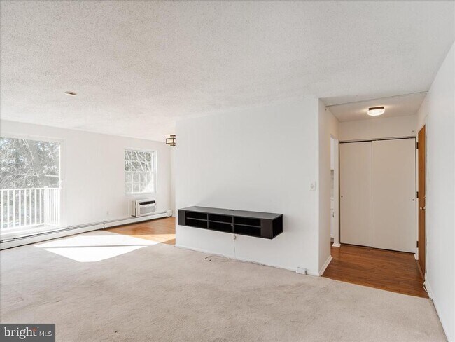 Building Photo - 250 Ridge Pike
