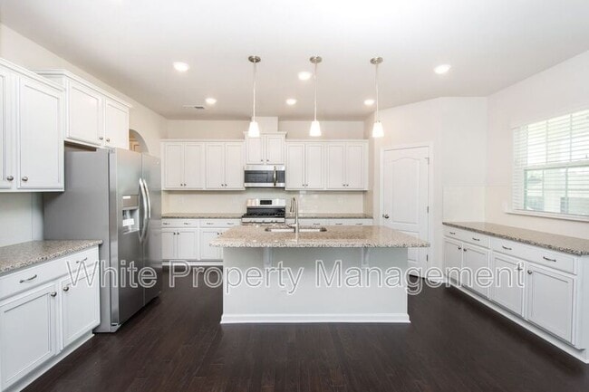 Building Photo - 1043 Winnett Dr