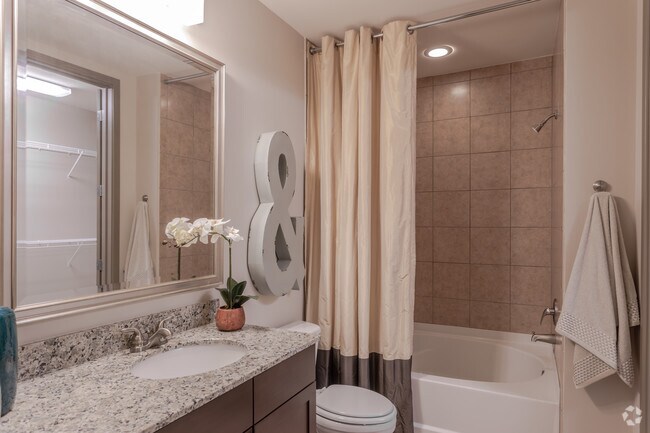 2BR,2BA - 1610F B2E - BATHROOM - Gables Republic Tower