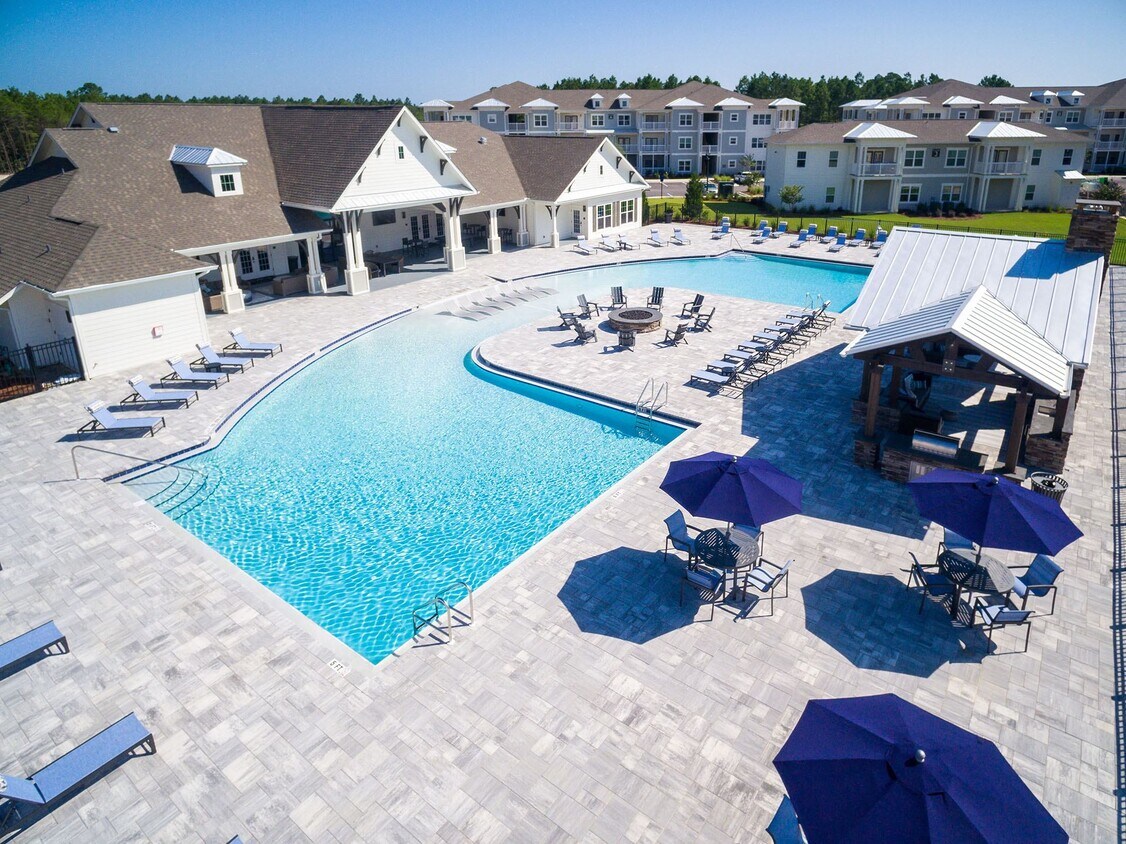 Latitude Hammock Bay Apartments Freeport, FL