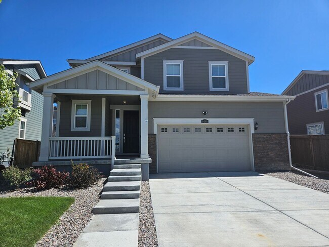 Foto del edificio - 3 Bed 2.5 Bath Home In Commerce City