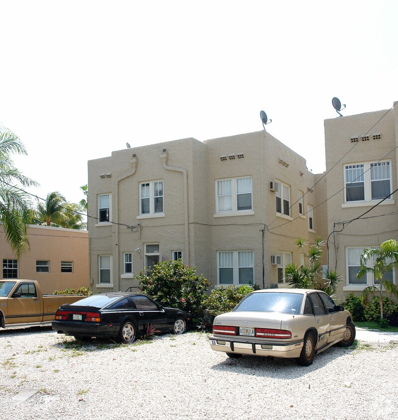 16371641 Tyler St, Hollywood, FL 33020 Apartments in Hollywood, FL