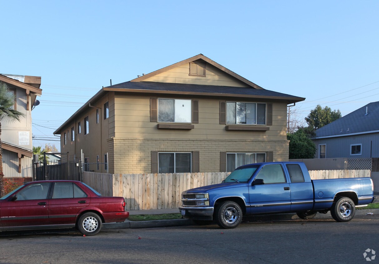 433 E Locust St, Lodi, CA 95240 Apartments in Lodi, CA
