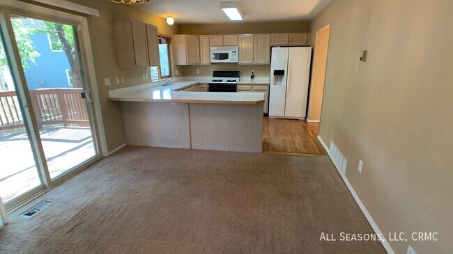 Foto del edificio - 1103 Dancing Horse Dr