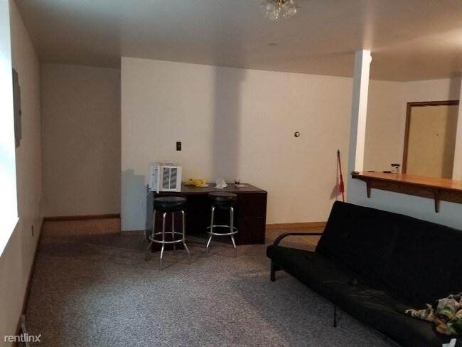 Building Photo - 1 br, 1 bath  - 27 W Front St # 29