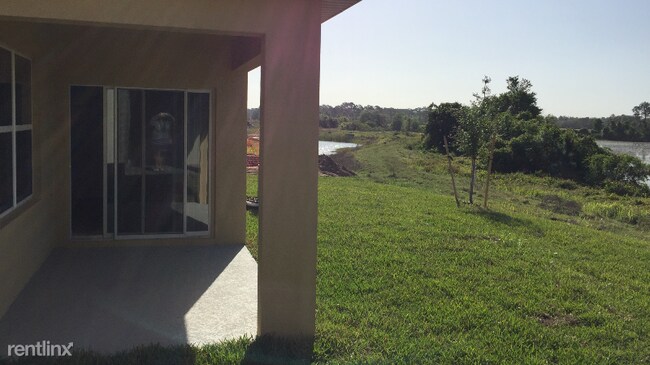 Foto del edificio - 3 br, 2 bath House - 3677 Maidencain St