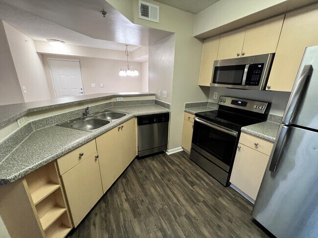 Foto del edificio - 3817 NW Mediterranean Ln