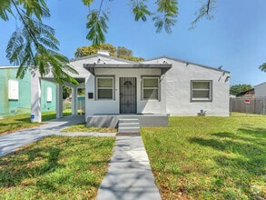 Building Photo - 901 NW 48th St
